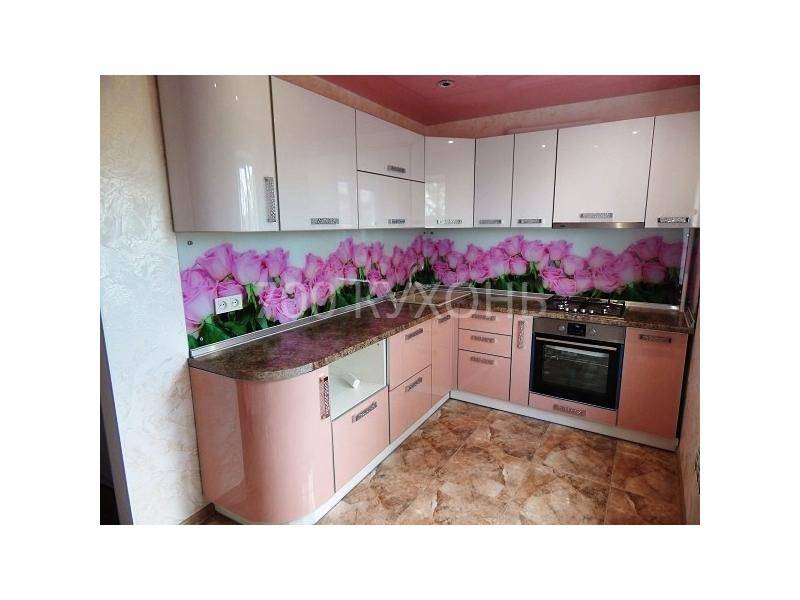 угловая кухня в Сочи