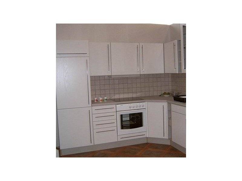 угловая белая кухня в Сочи