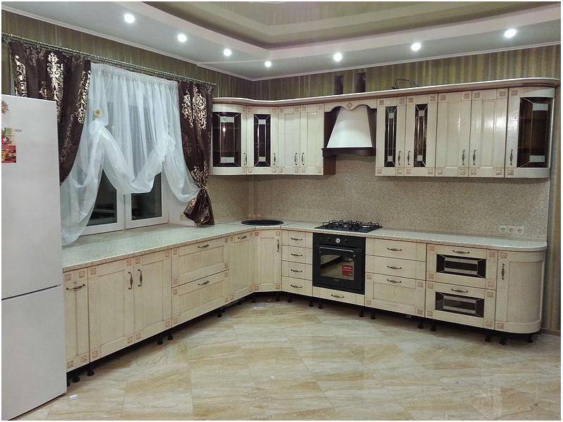 угловая кухня в Сочи