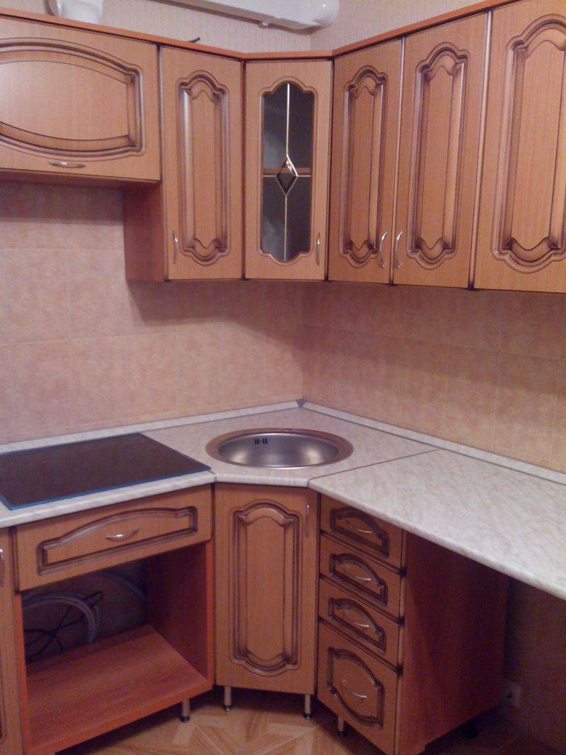 угловая кухня бабочка в Сочи