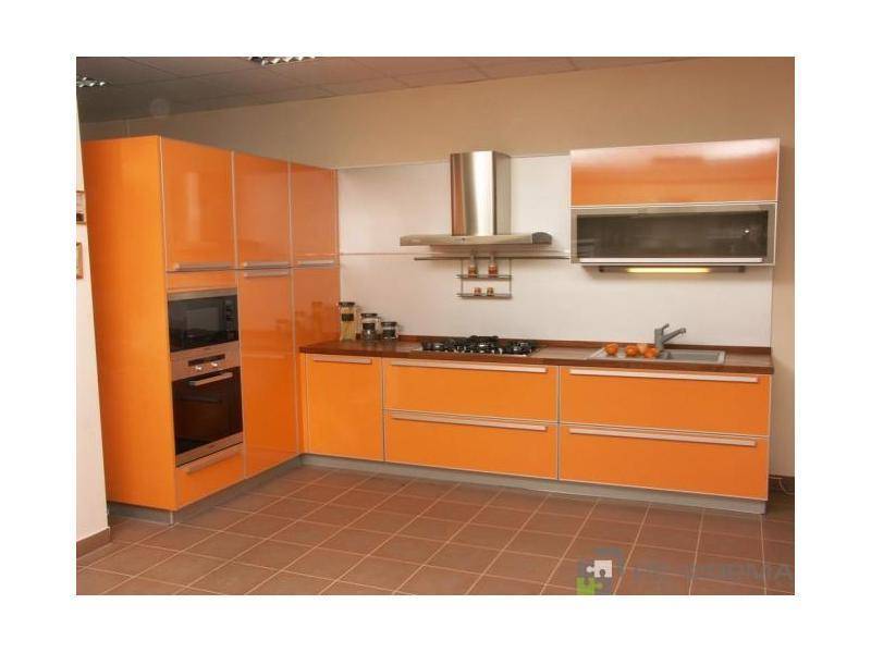 угловая кухня модерн 020 в Сочи