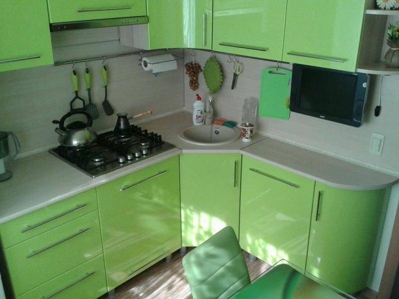 кухонный гарнитур угловой в Сочи