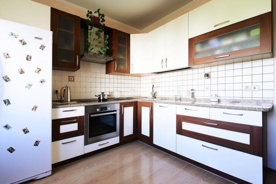 угловая кухня рамочный фасад в Сочи