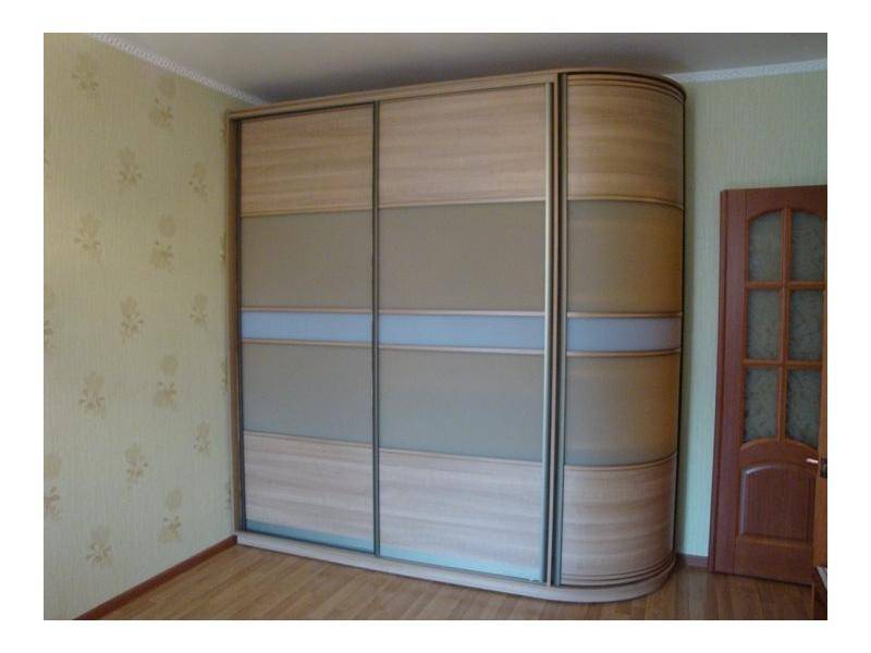 закругленный шкаф купе в Сочи