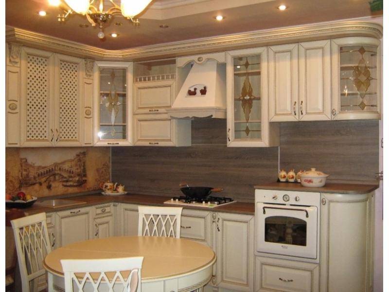 кухня угловая констанция массив в Сочи