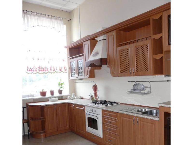 классическая угловая кухня в Сочи