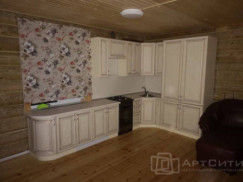 угловая кухня с патиной в Сочи