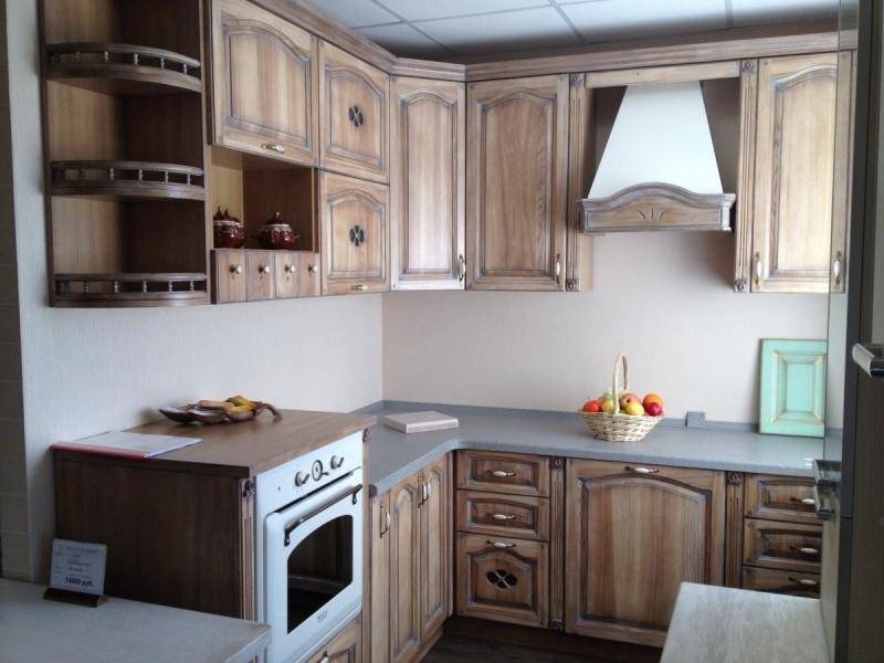 кухня из массива ясеня с двойной патиной в Сочи