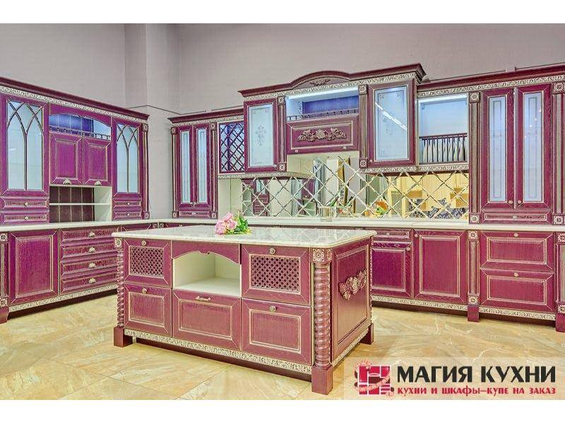 красная стильная кухня luxury в Сочи