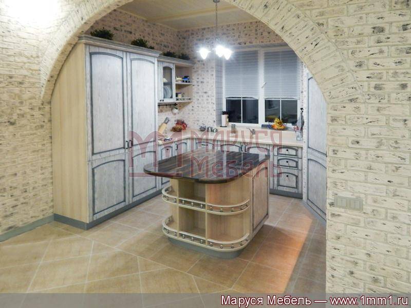 кухня угловая белая с патиной в Сочи