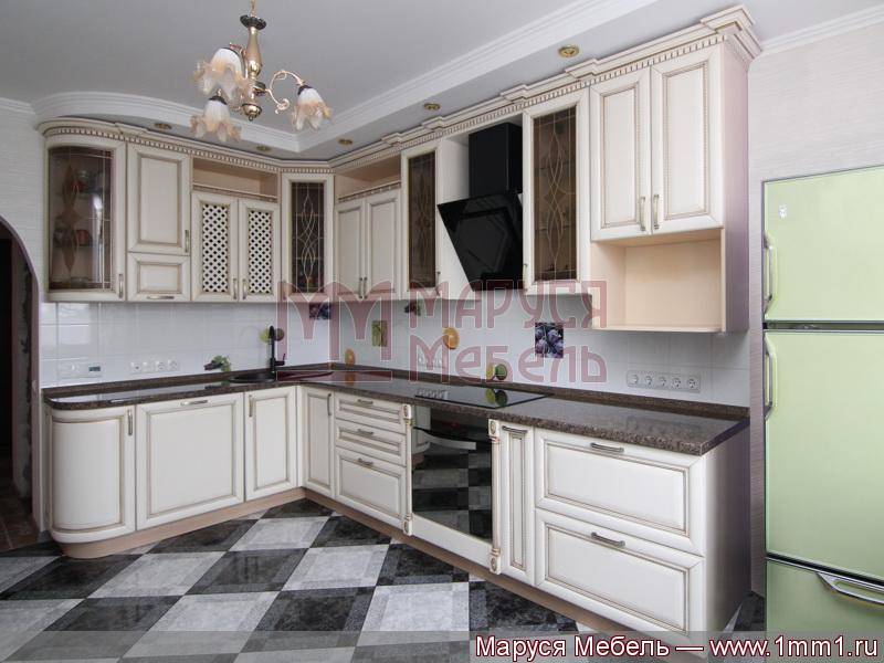 кухня угловая массив в Сочи