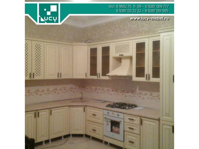 большая угловая кухня в Сочи