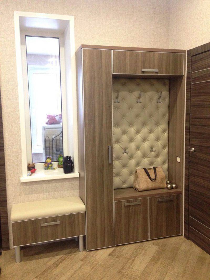 небольшая прихожая в Сочи