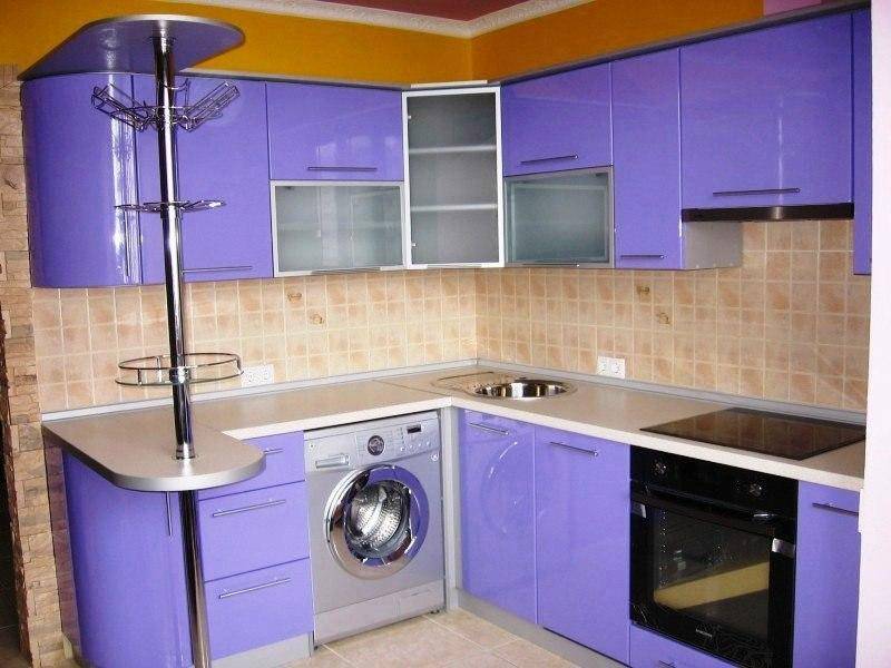 угловая фиолетовая кухня в Сочи