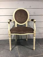 кресло с овальной спинкой «медальон», фасад слоновая кость антик, ткань velvet lux 53 в Сочи